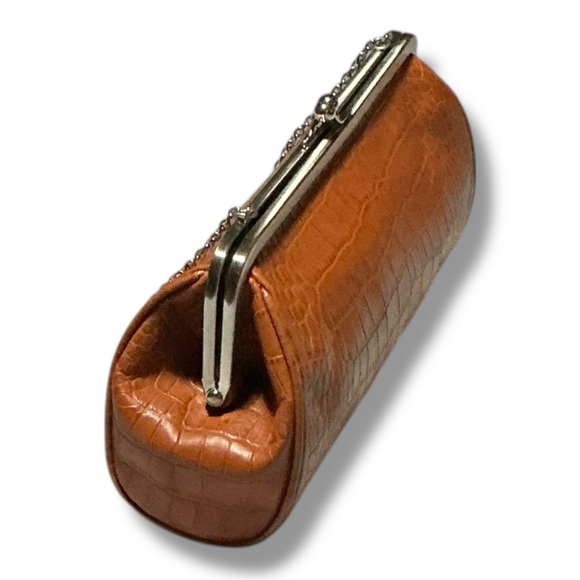 ANN TAYLOR LOFT CROCODILE EMBOSSED CLUTCH – SILVER HARDWARE EUC - Picture 4 of 10